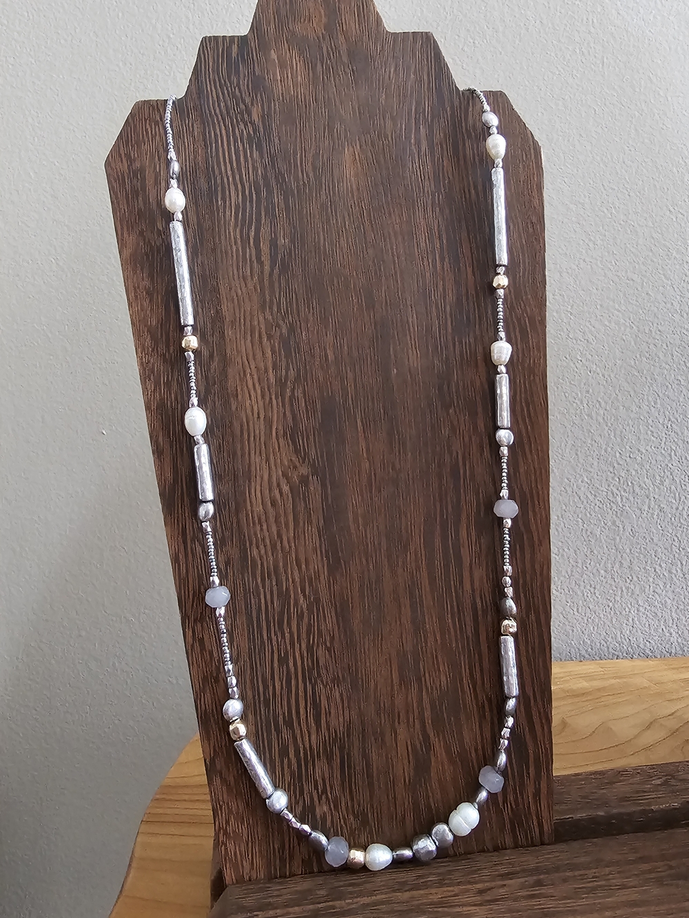 Chic Beaded Necklace - Picture 2 of 3